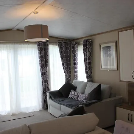 Life Begins @ 40 Sun Valley Park * St Austell