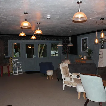 Life Begins @ 40 Sun Valley Park * St Austell